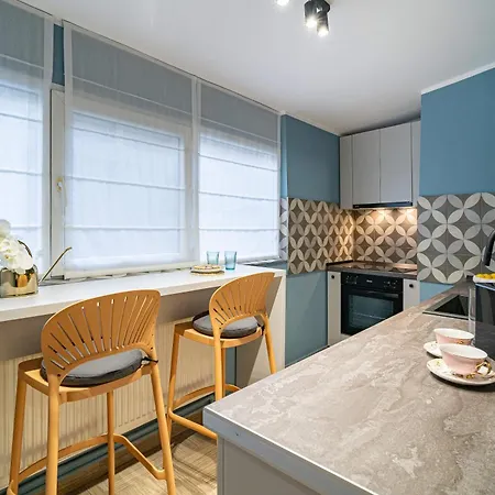 Apartment Celestial Azure - Tranquil 1br In Piata Universitatii *